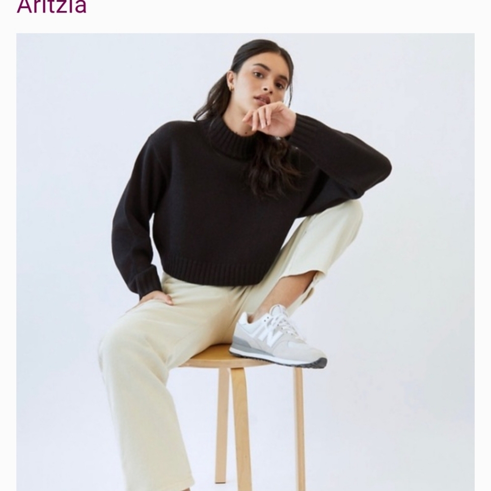 Aritzia Wilfred Black Cropped Cozy Casual Layering Mockneck Knit Sweater